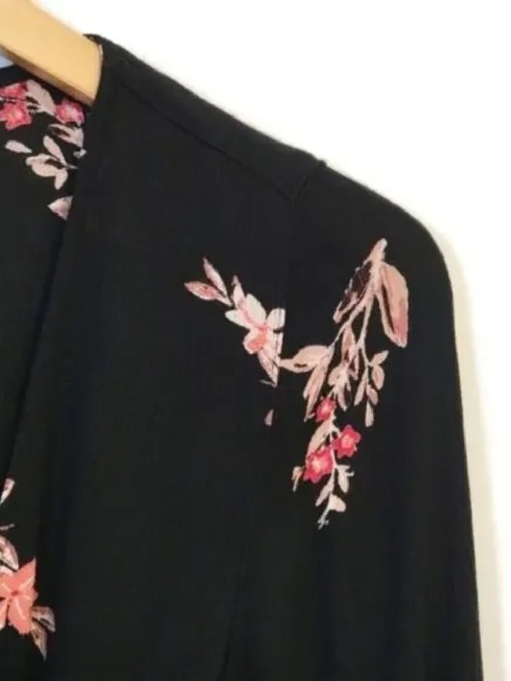 EUC Billabong Love Warrior Wrap Mini Dress in Black Floral Sz L - Picture 3 of 6